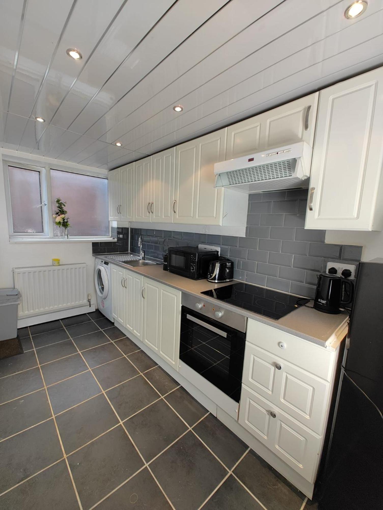 Anstuns Lodge Liverpool Bagian luar foto